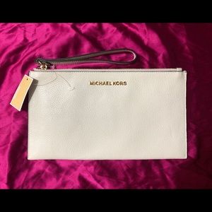 Micheal Kors Wristlet